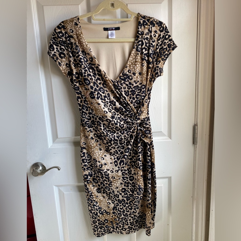 Beautiful animal print dress, size S, great condition